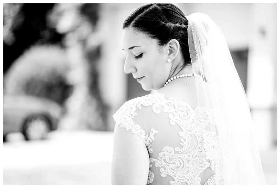  Aiden Laurette Photography | Wedding Portraits | Bride alone