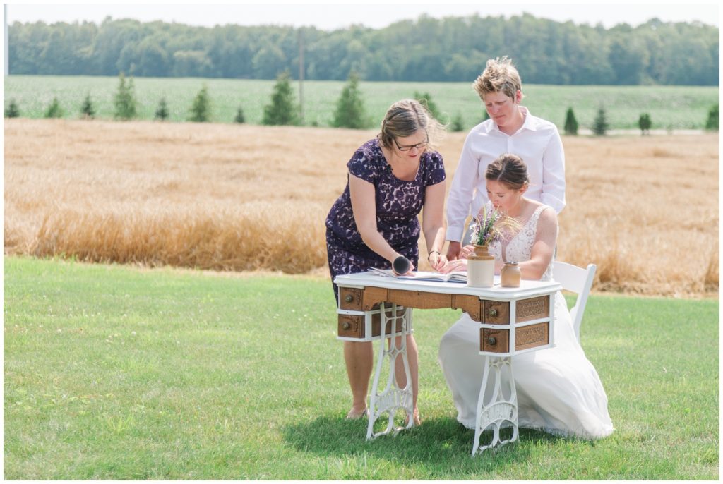 Aiden Laurette Photography- Wedding Photography | Ontario Wedding Photos | Ceremony