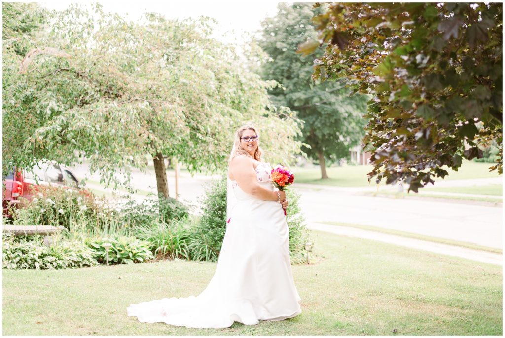 Aiden Laurette Photography | Ontario Wedding Photography | Wedding Photos | Getting Ready Shots 