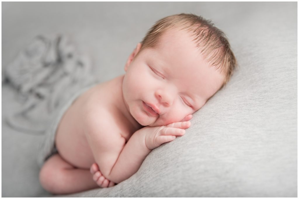 Aiden Laurette Photography | Ontario newborn Photographer | Posed baby girl image