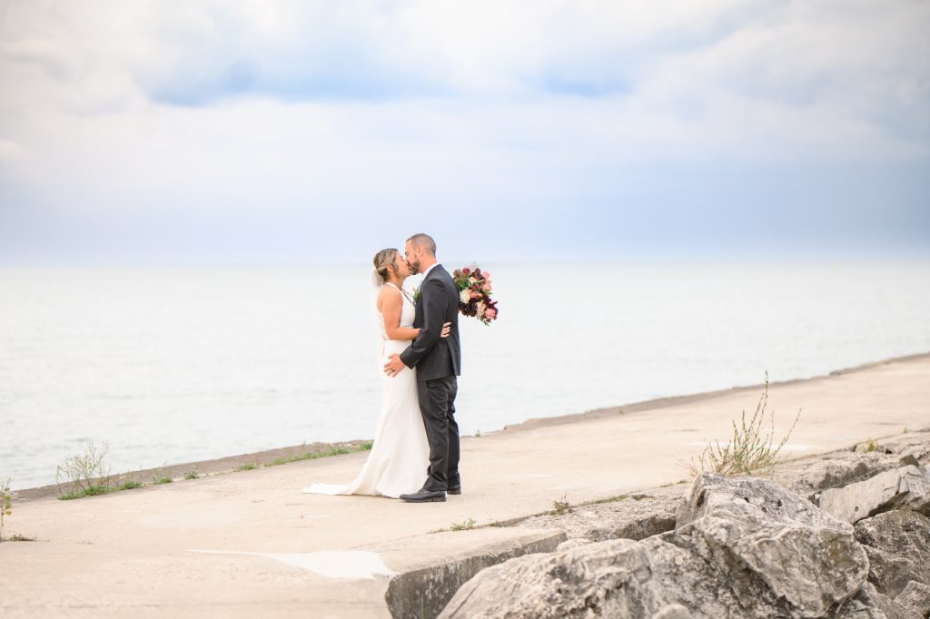 Aiden Laurette Photography | bride and groom pose