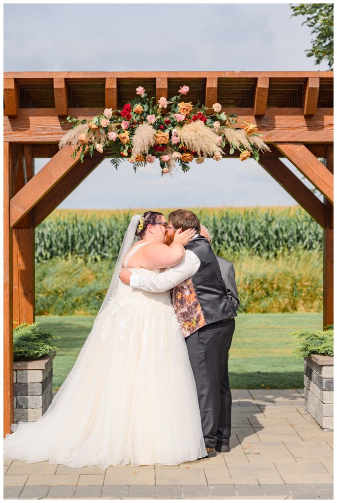 Maple Lane Haven WeddingDay | Ontario Wedding Photographer | Wedding Ceremony