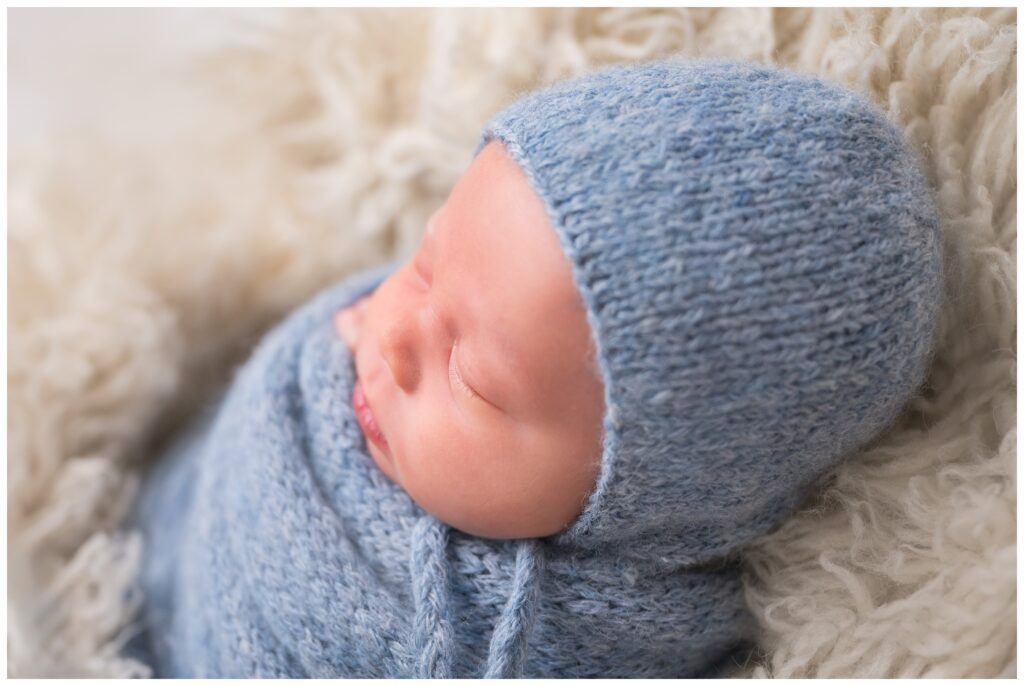 Aiden Laurette Photography | cozy minimalist newborn session